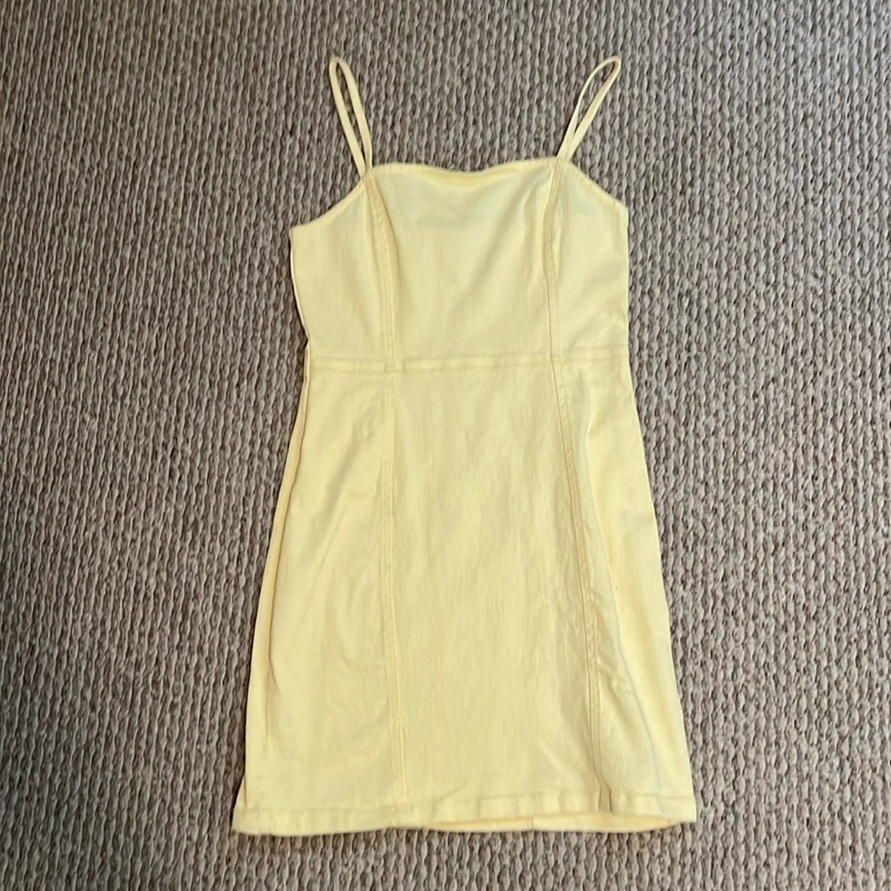 Super cute H&M Divided yellow denim dress